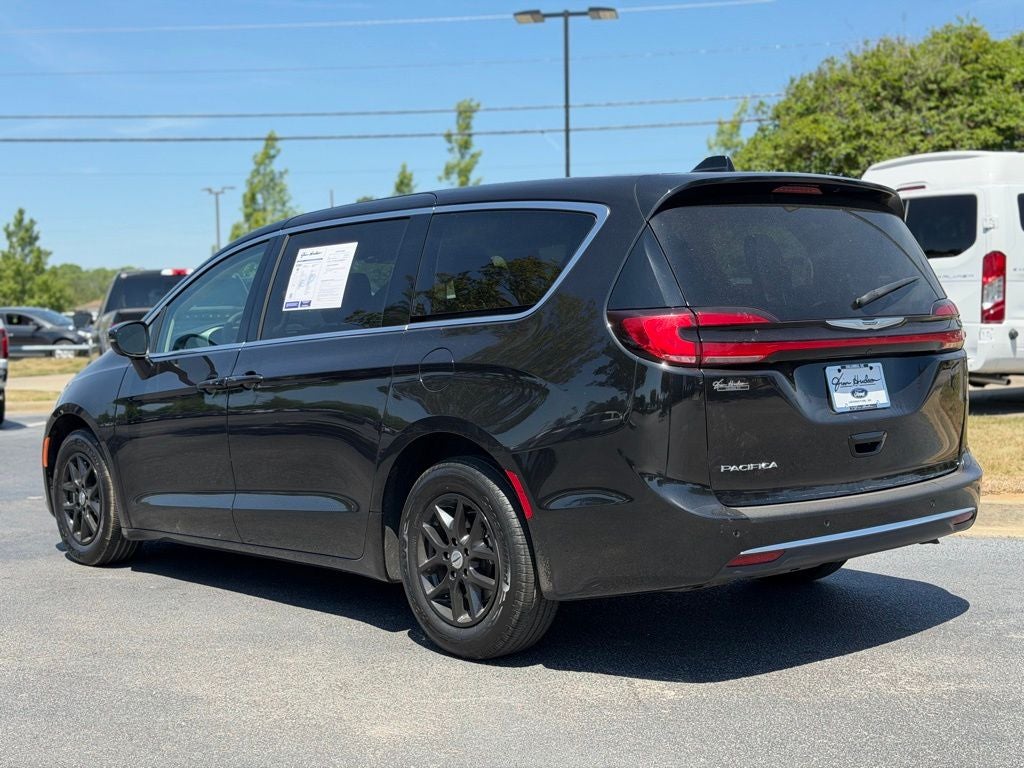 Used 2023 Chrysler Pacifica - photo 8
