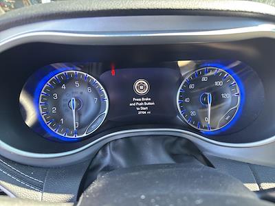 Used 2021 Chrysler Pacifica - photo 1