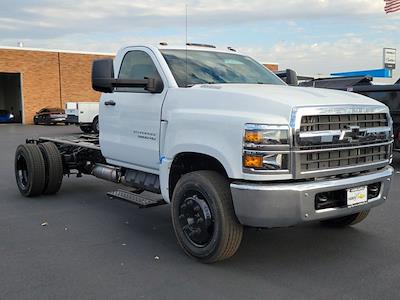 2024 Chevrolet Silverado 5500 Regular Cab DRW RWD Cab Chassis for sale #241009 - photo 1