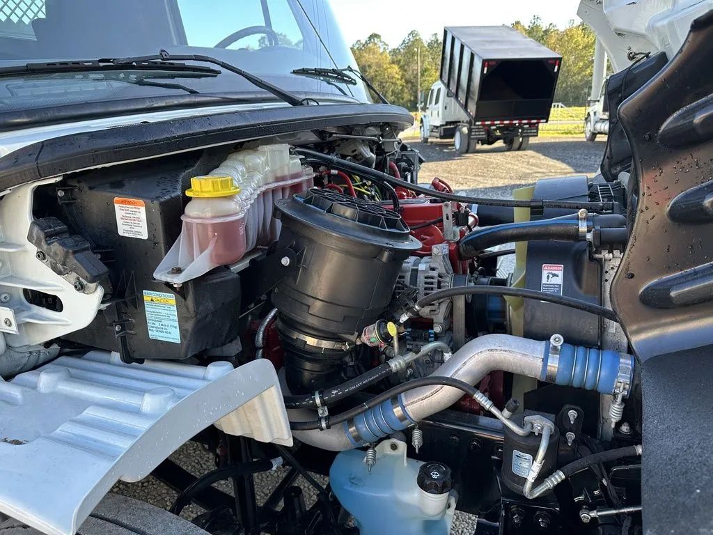 Used 2019 Freightliner M2 - photo 21