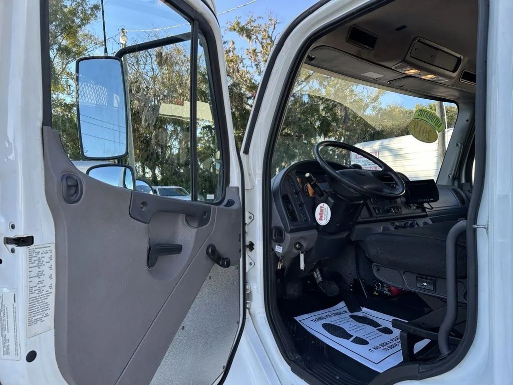 Used 2019 Freightliner M2 - photo 22