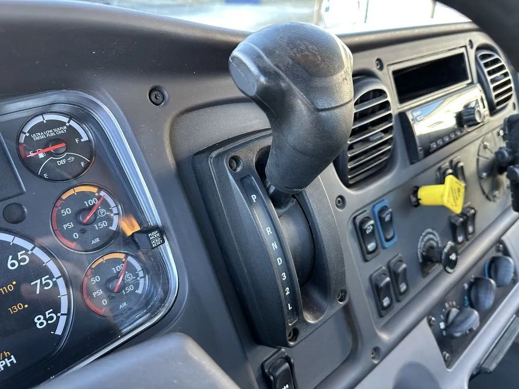 Used 2019 Freightliner M2 - photo 29