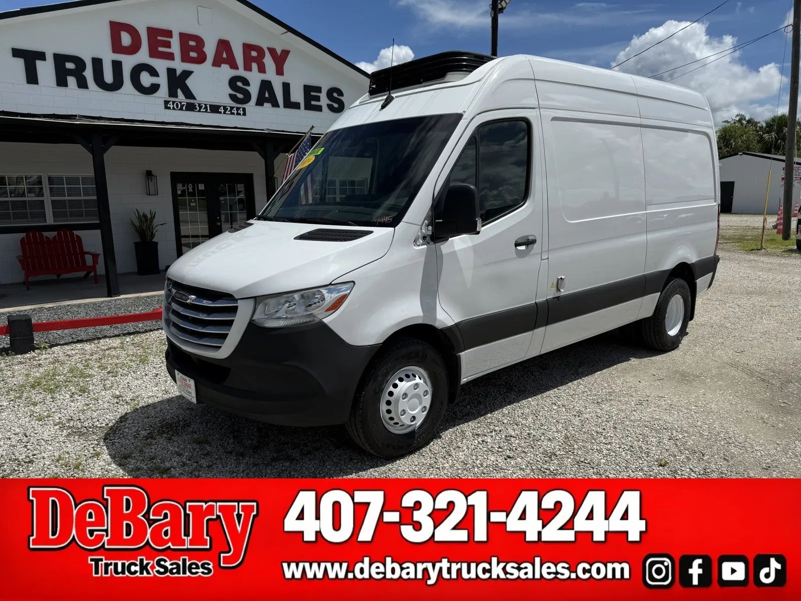 Used 2019 Freightliner Sprinter - photo 1