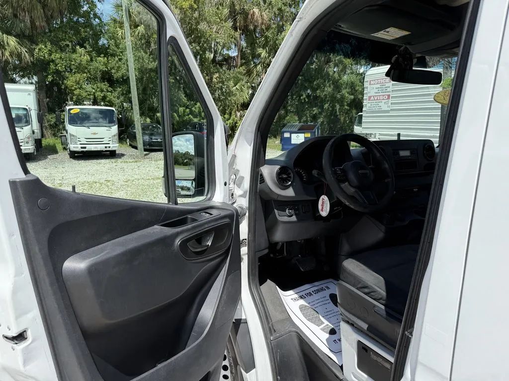 Used 2019 Freightliner Sprinter - photo 20