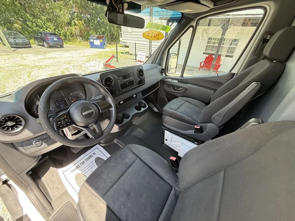 Used 2019 Freightliner Sprinter - photo 22
