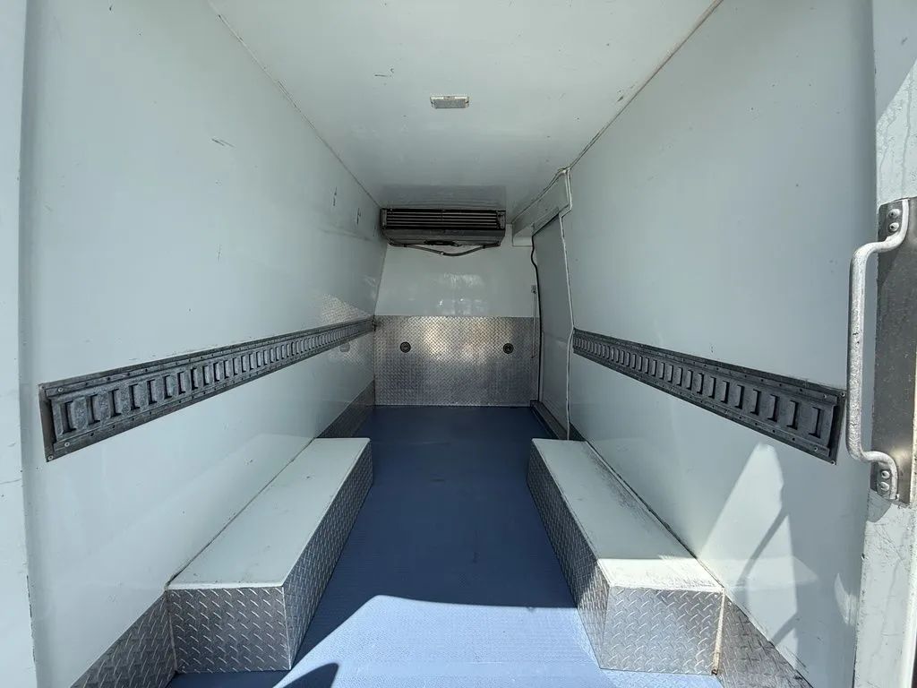 Used 2019 Freightliner Sprinter - photo 10