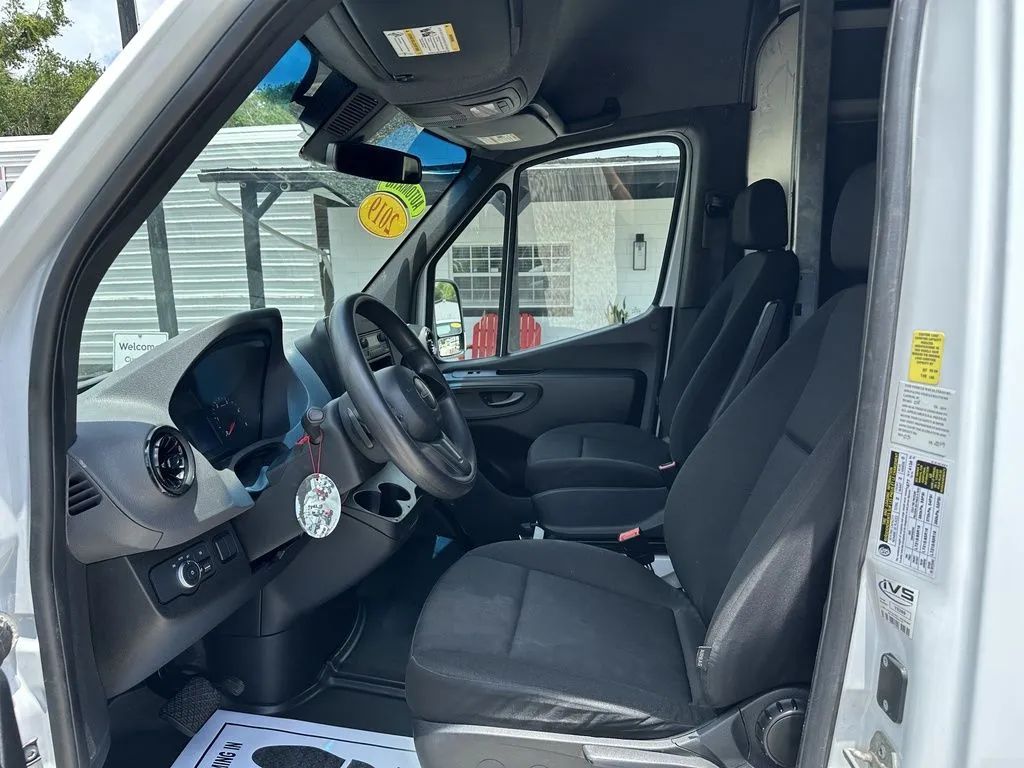 Used 2019 Freightliner Sprinter - photo 20