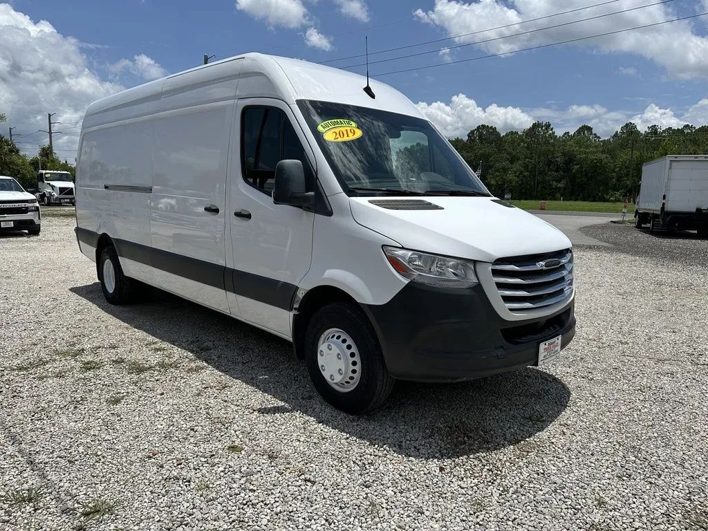 Used 2019 Freightliner Sprinter - photo 6