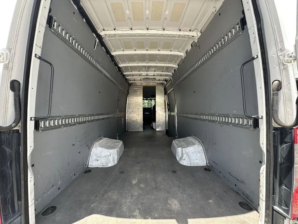 Used 2019 Freightliner Sprinter - photo 10