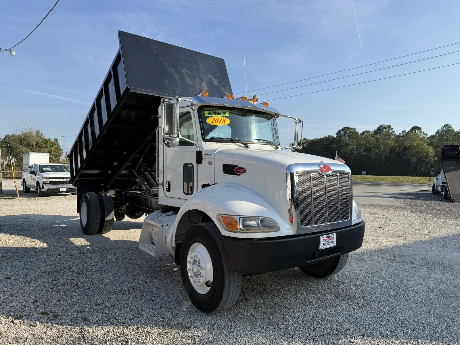 Used 2018 Peterbilt 337 - photo 6