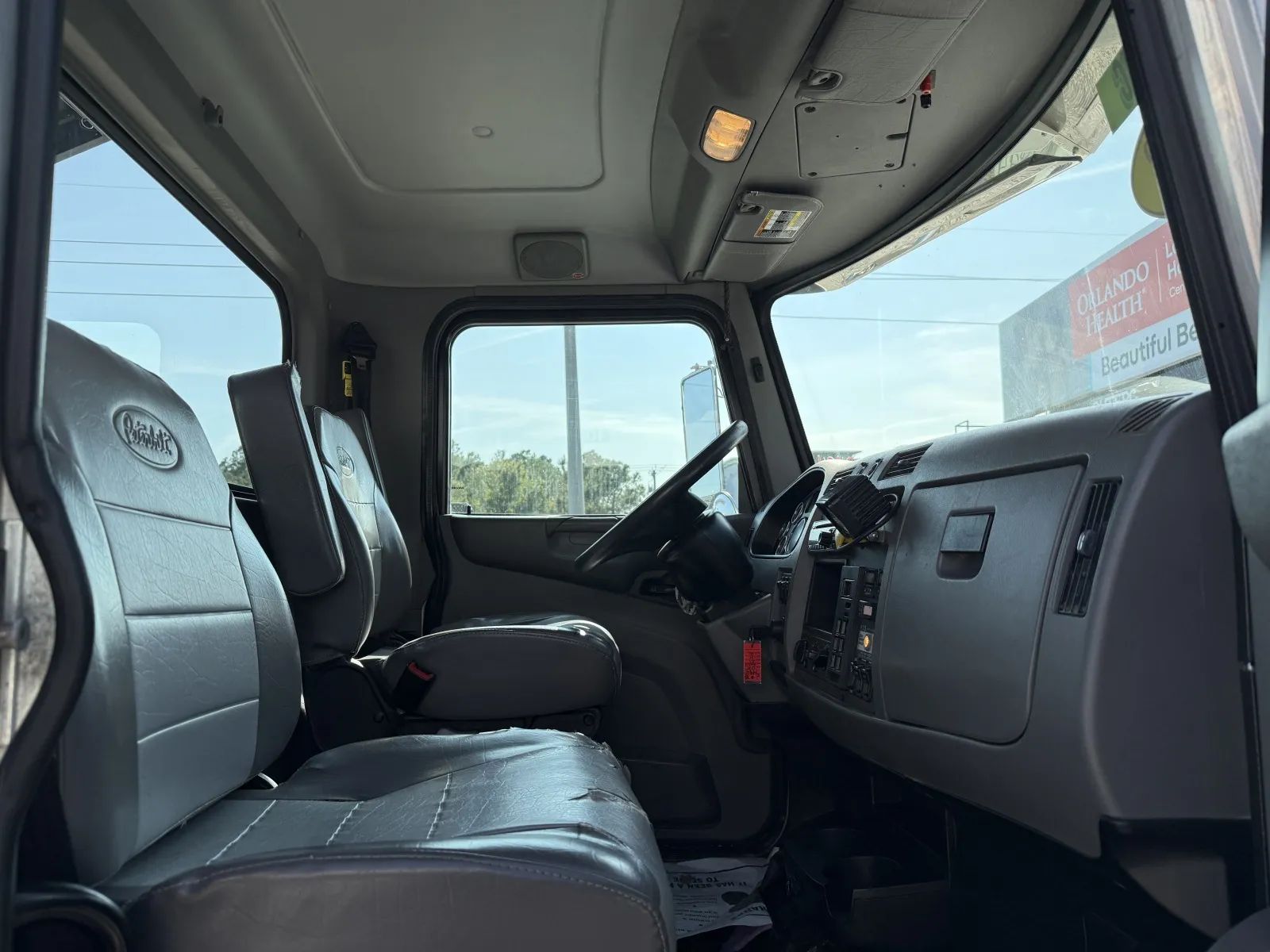 Used 2018 Peterbilt 337 - photo 35