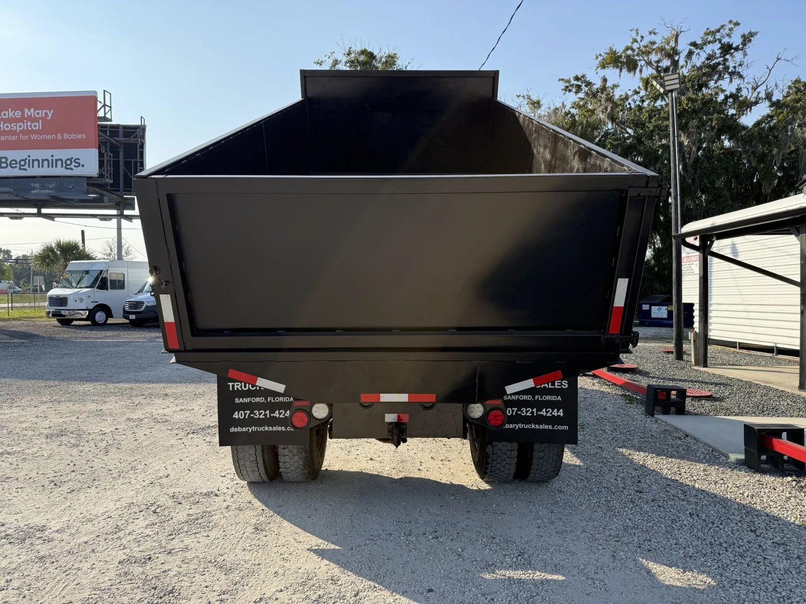 Used 2018 Peterbilt 337 - photo 8