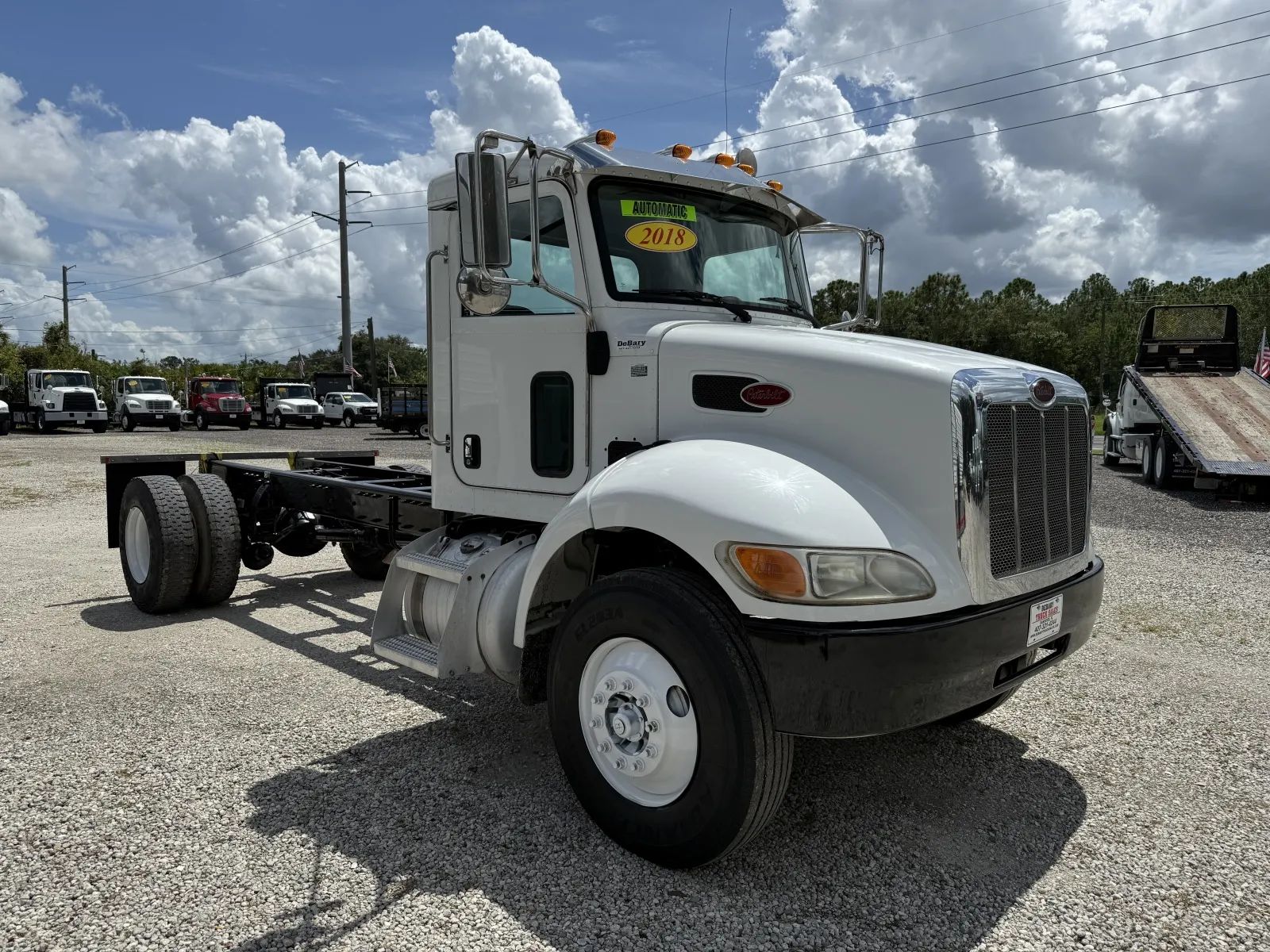 Used 2018 Peterbilt 337 - photo 6
