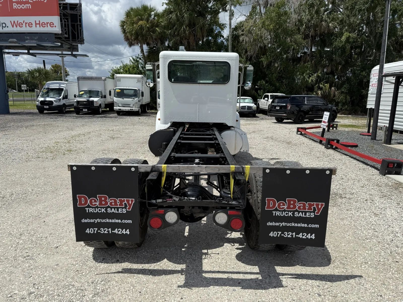 Used 2018 Peterbilt 337 - photo 8