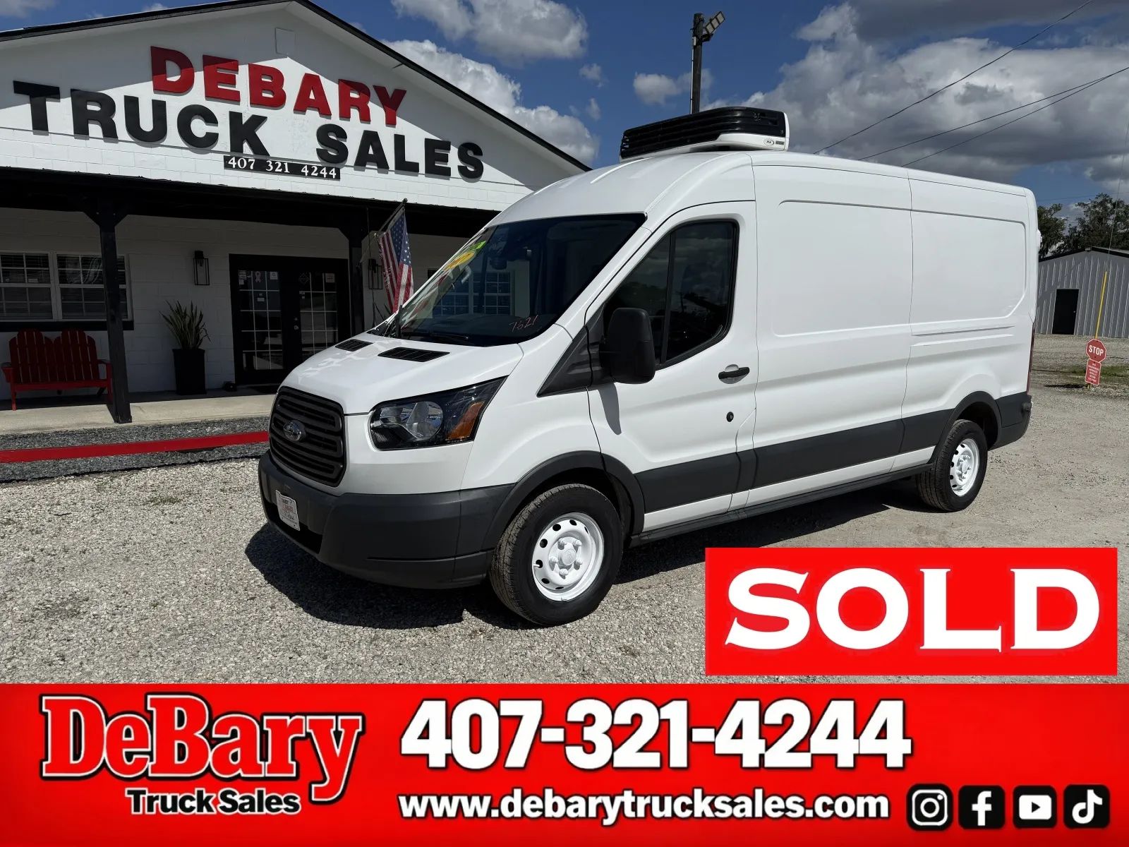 Used 2017 Ford Transit 250 - photo 1