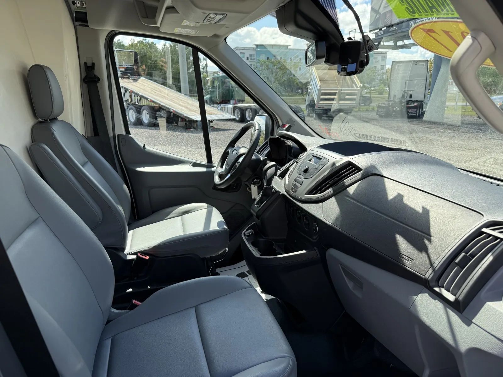 Used 2017 Ford Transit 250 - photo 31