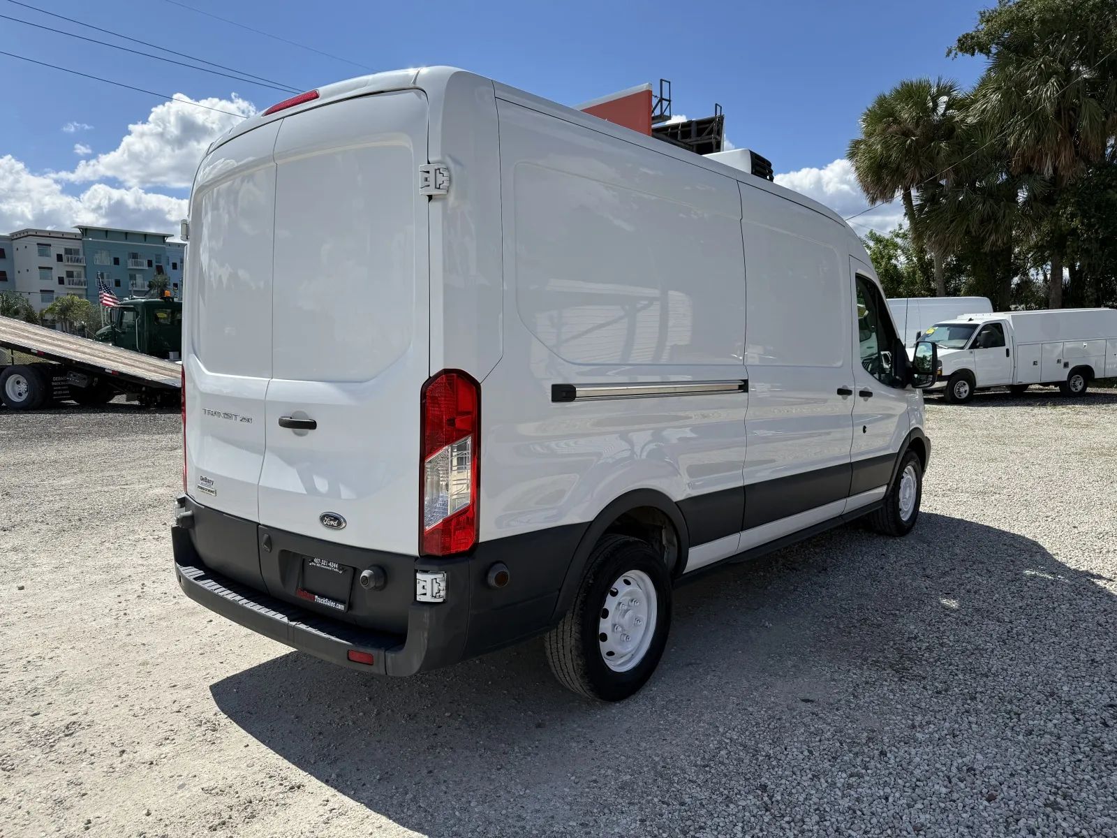 Used 2017 Ford Transit 250 - photo 9