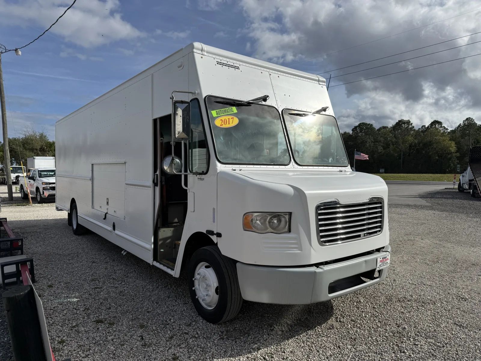 Used 2017 Freightliner MT 55 - photo 26