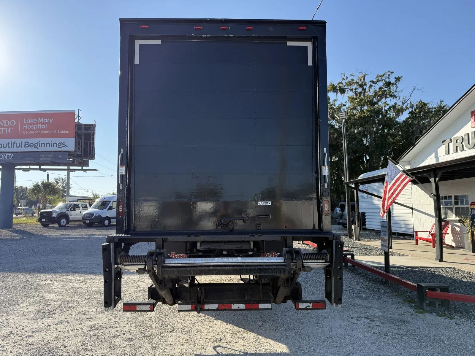 Used 2017 Freightliner M2 - photo 8