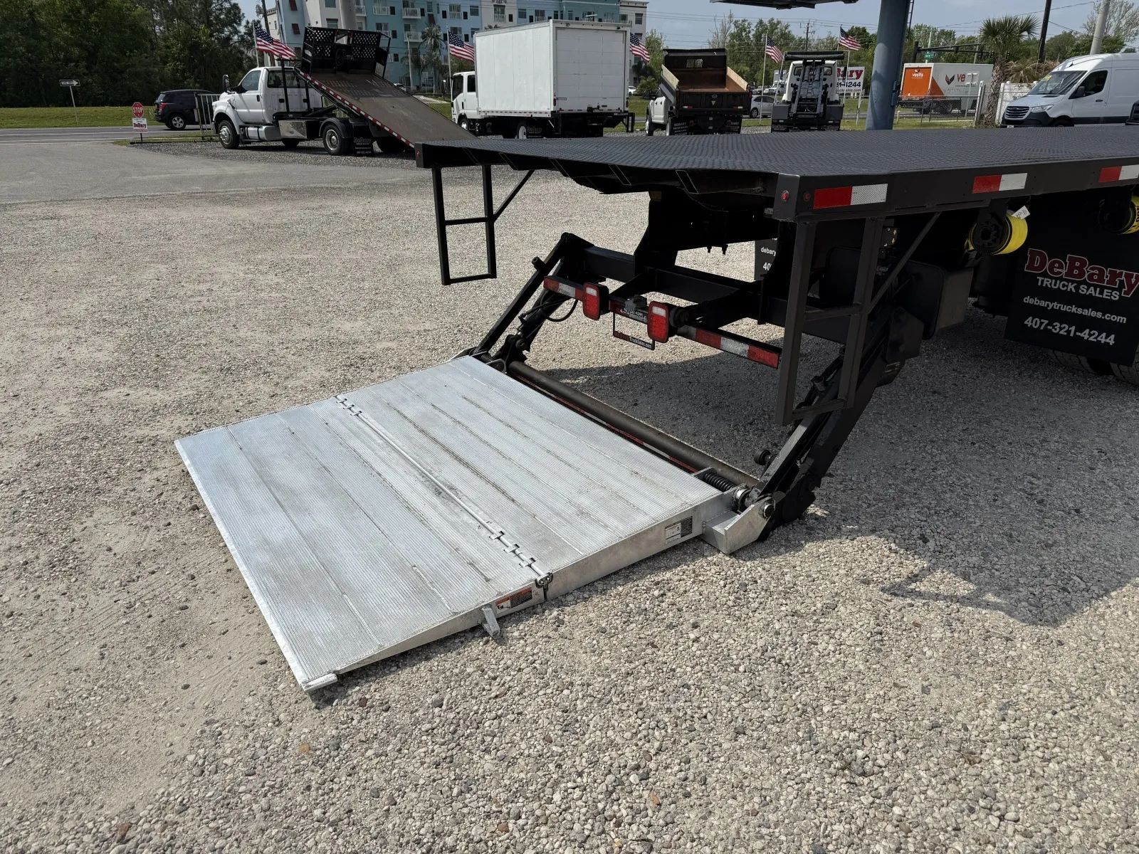 Used 2017 International DuraStar 4300 - photo 12