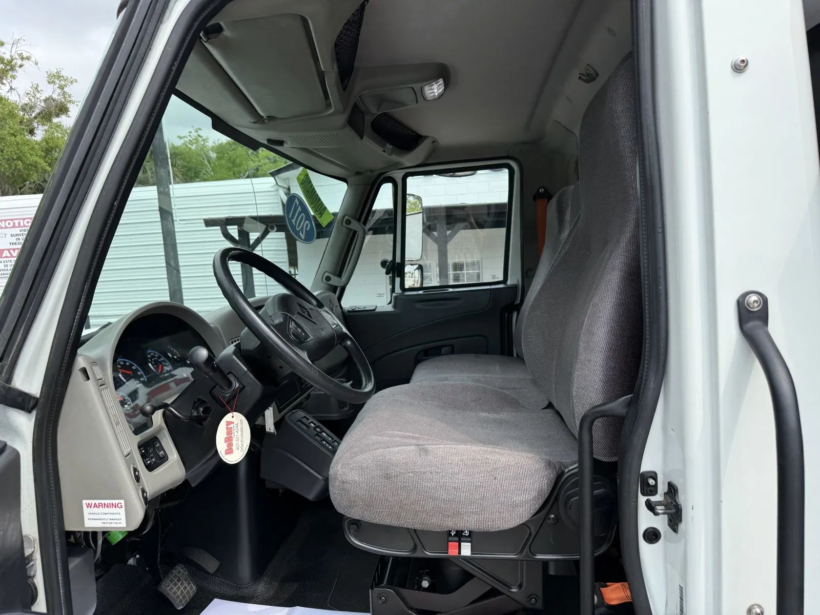Used 2017 International DuraStar 4300 - photo 26