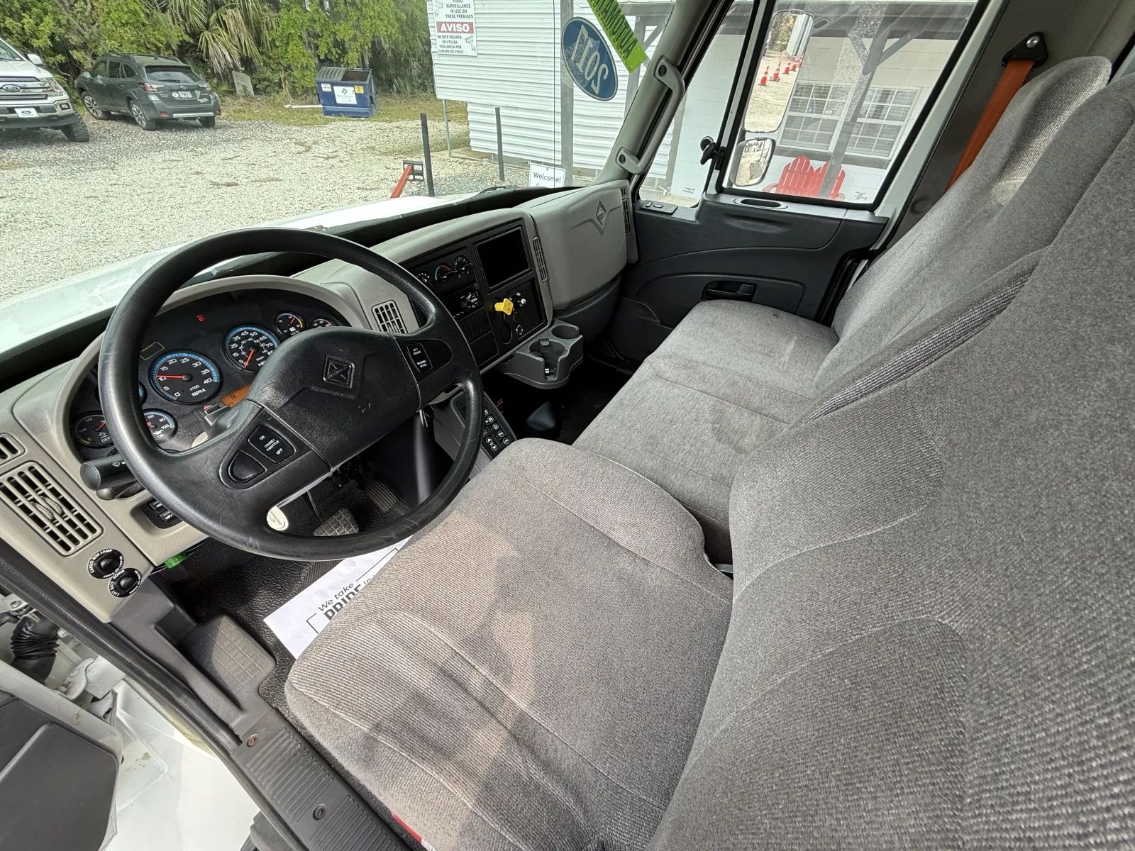 Used 2017 International DuraStar 4300 - photo 27