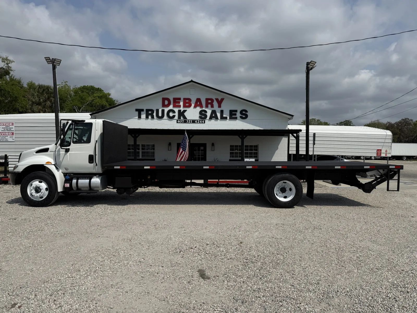 Used 2017 International DuraStar 4300 - photo 7