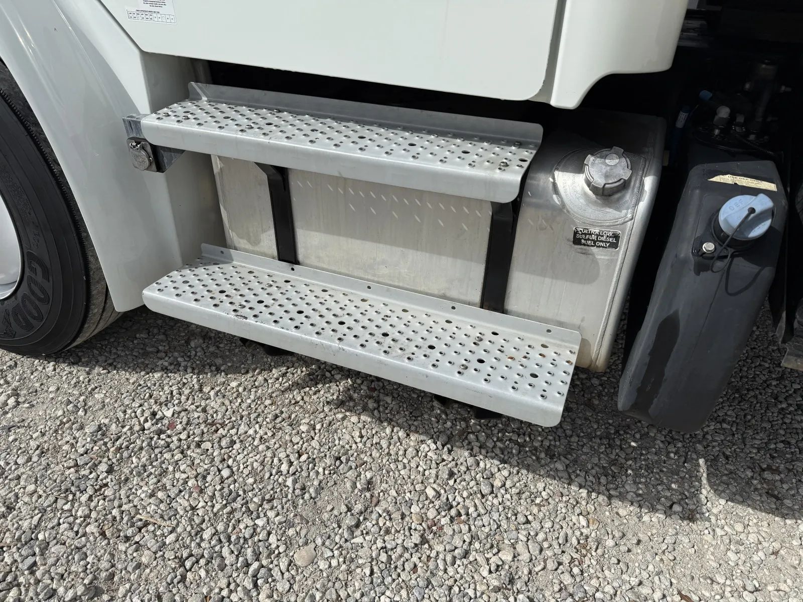 Used 2019 Freightliner M2 - photo 13