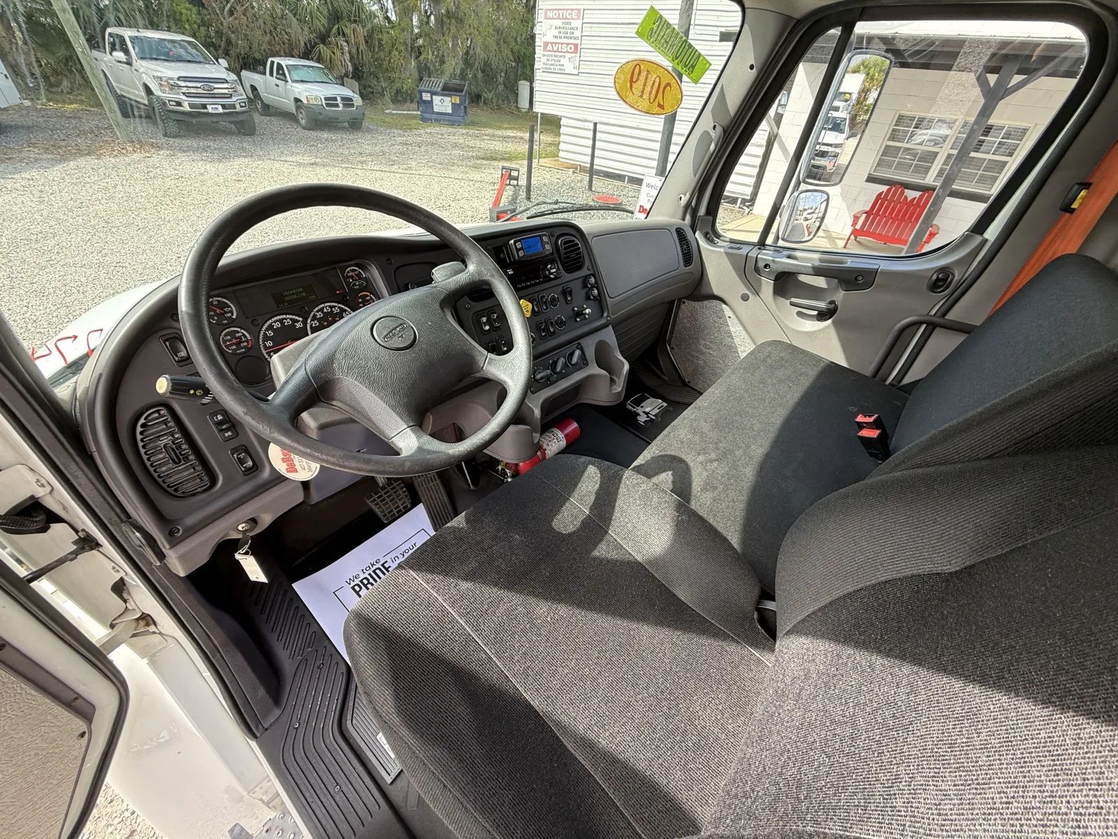 Used 2019 Freightliner M2 - photo 26