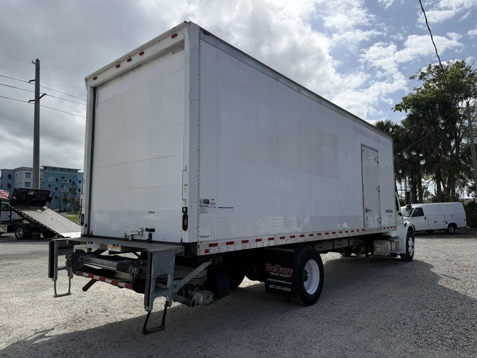 Used 2019 Freightliner M2 - photo 9