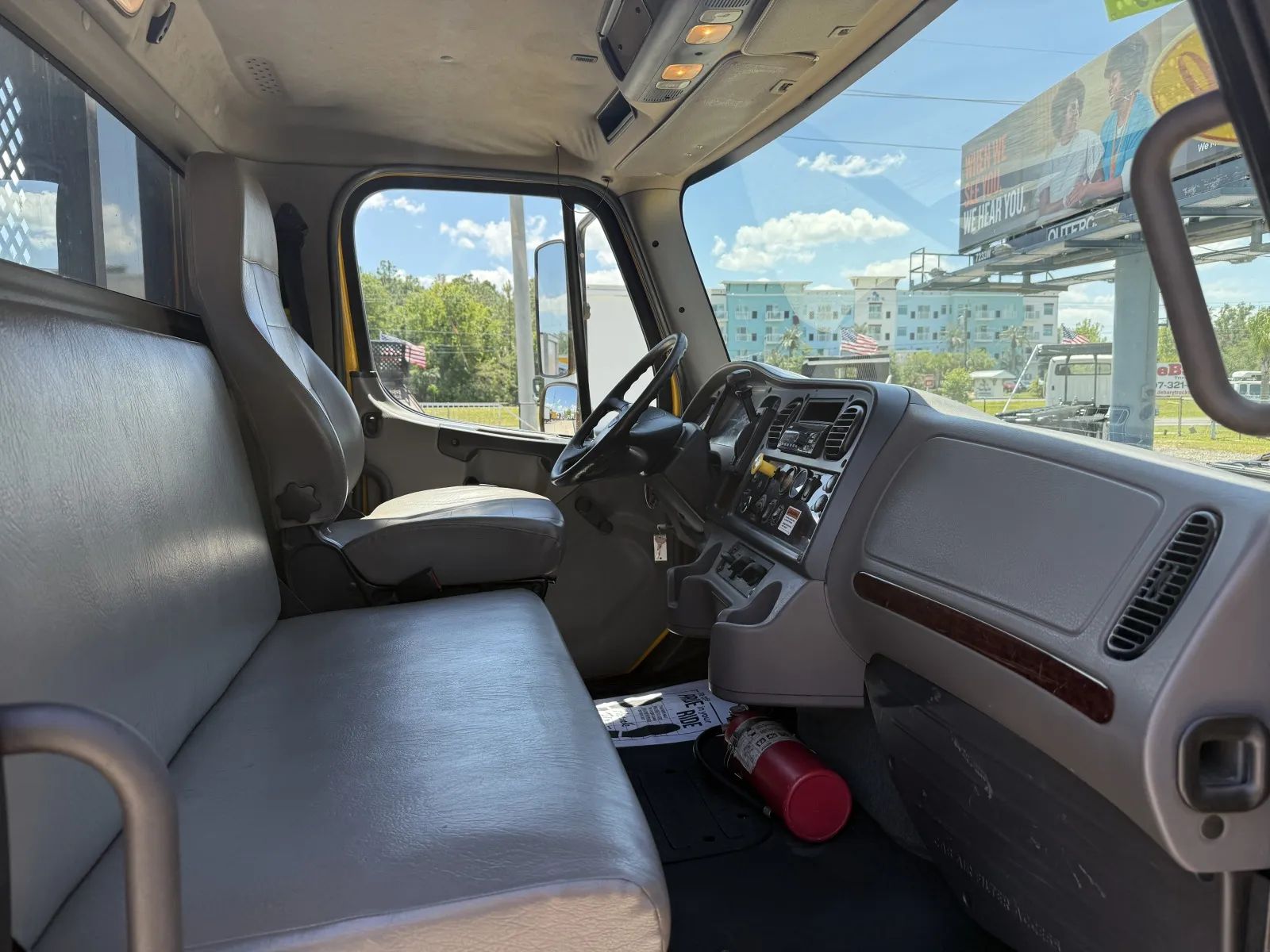 Used 2019 Freightliner M2 - photo 30