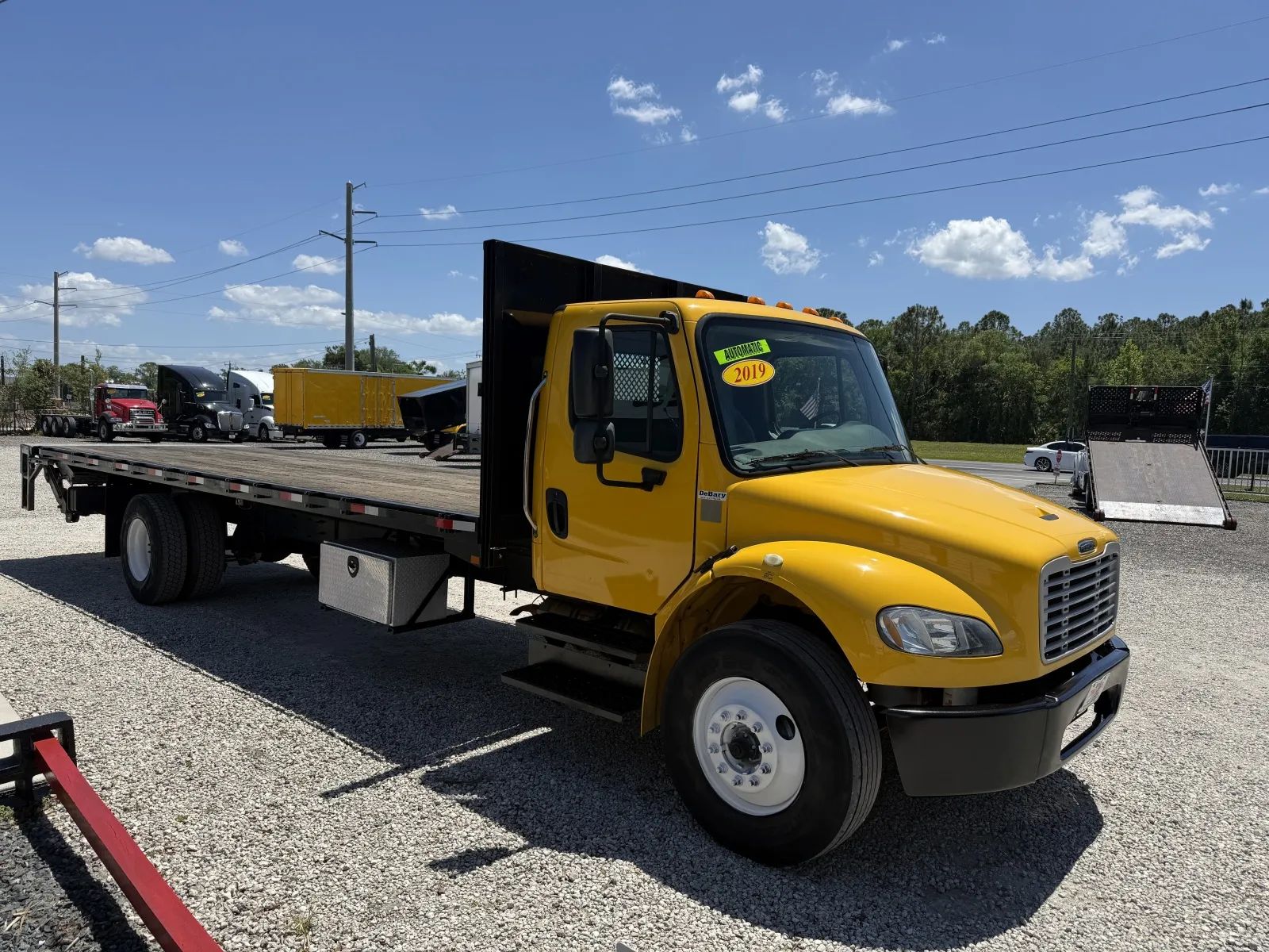 Used 2019 Freightliner M2 - photo 6