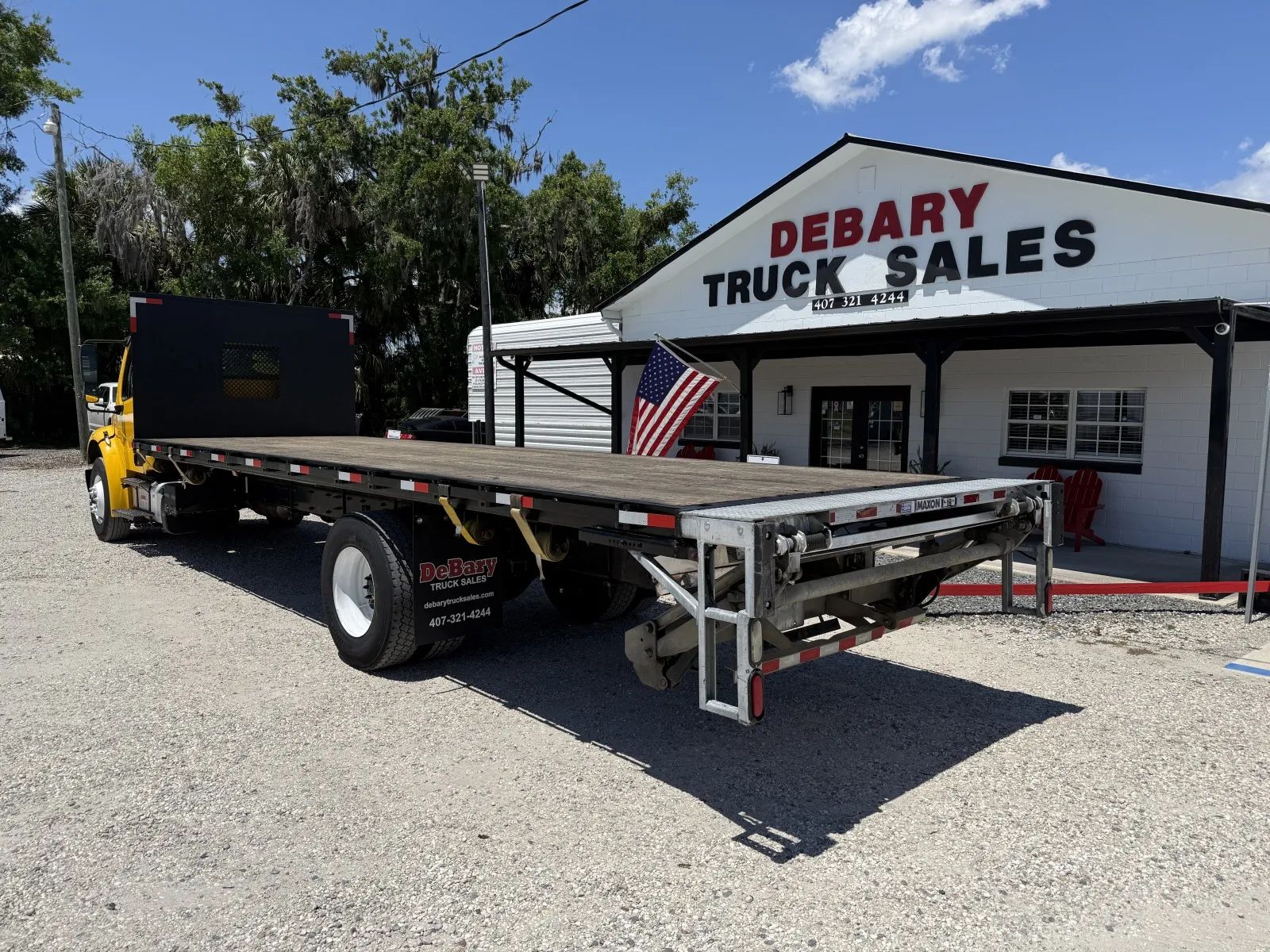 Used 2019 Freightliner M2 - photo 2