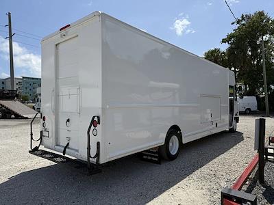 Used 2017 Freightliner MT 55 - photo 2