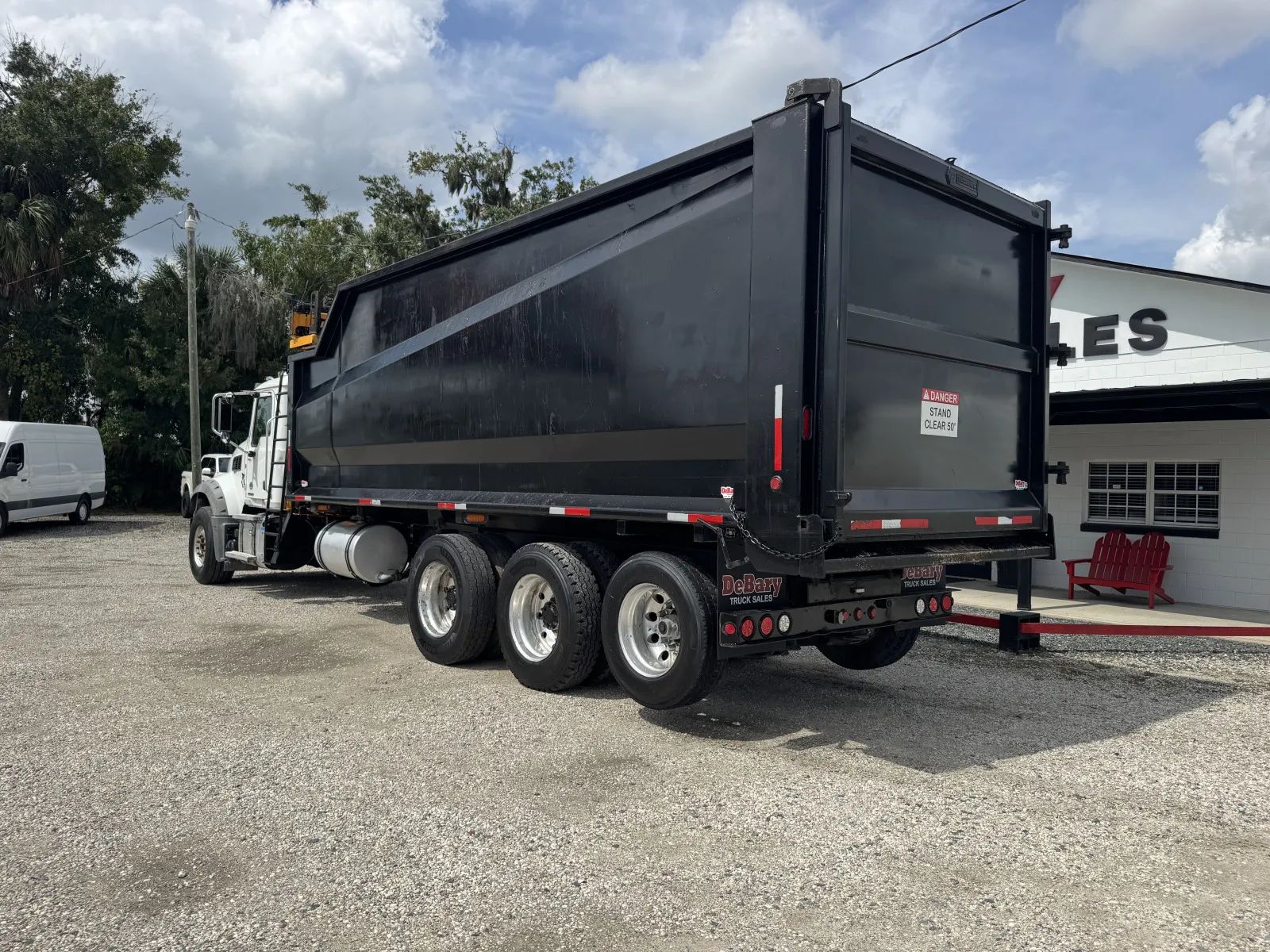 Used 2019 Mack Granite - photo 2
