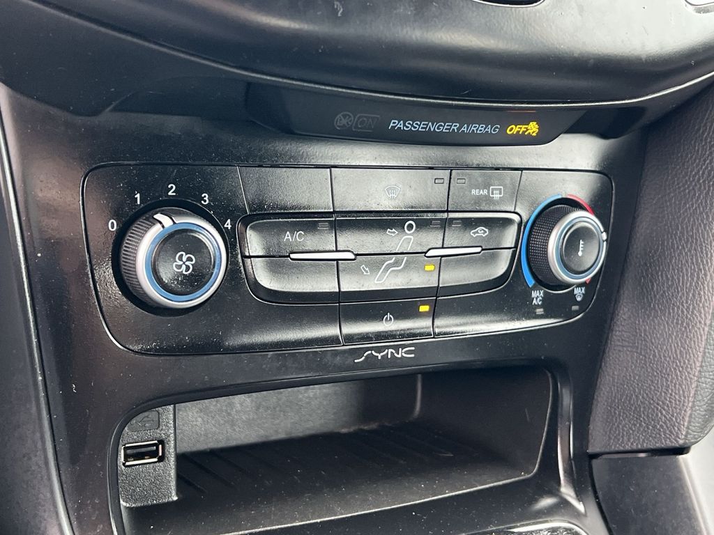 Used 2018 Ford Focus - photo 25