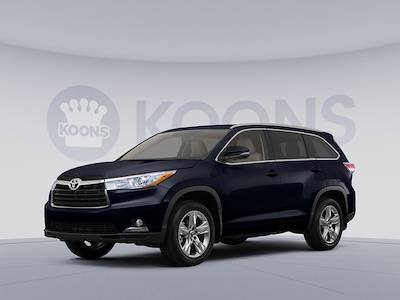Used 2016 Toyota Highlander - photo 1