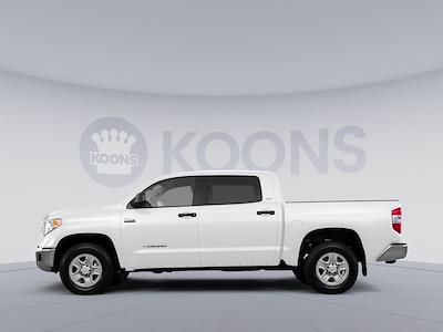Used 2017 Toyota Tundra - photo 1