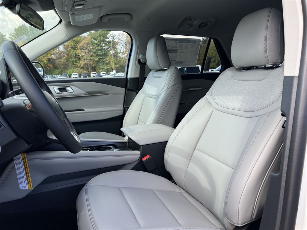 New 2026 Ford Explorer - photo 12