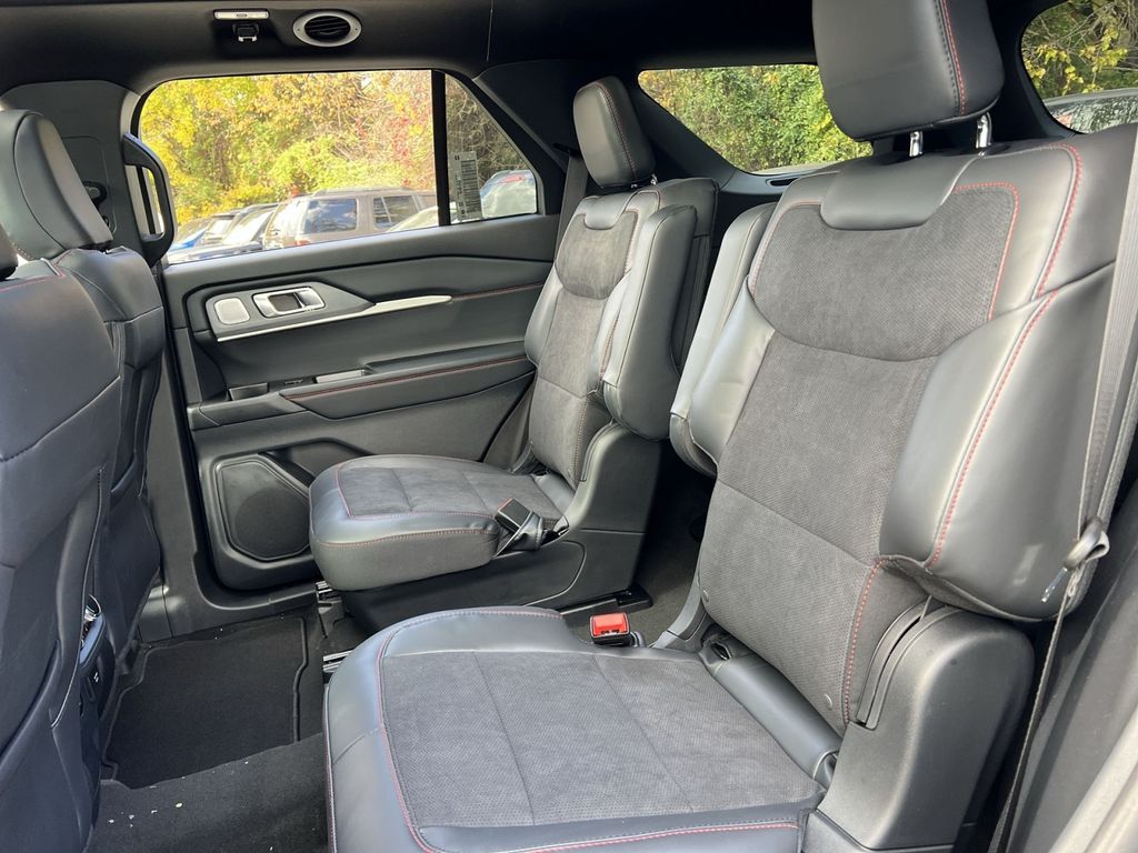 New 2026 Ford Explorer - photo 24