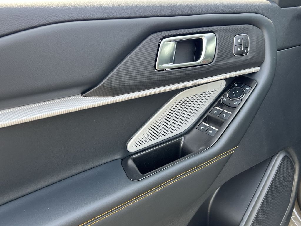 New 2026 Ford Explorer - photo 14