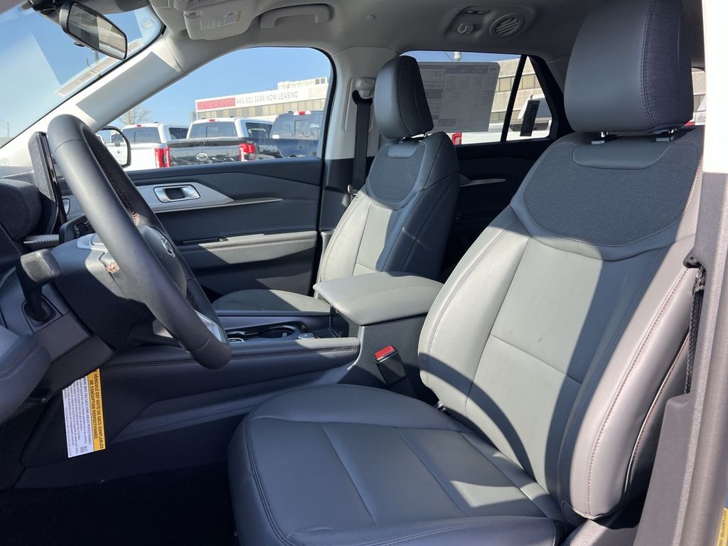 New 2026 Ford Explorer - photo 12