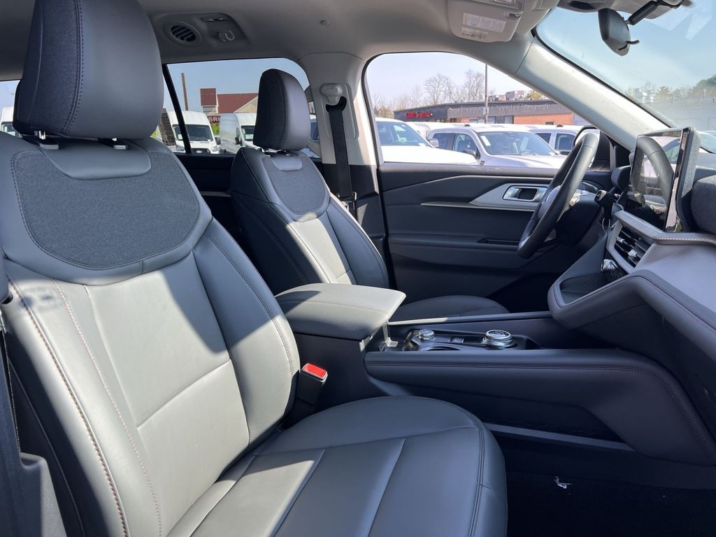 New 2026 Ford Explorer - photo 26
