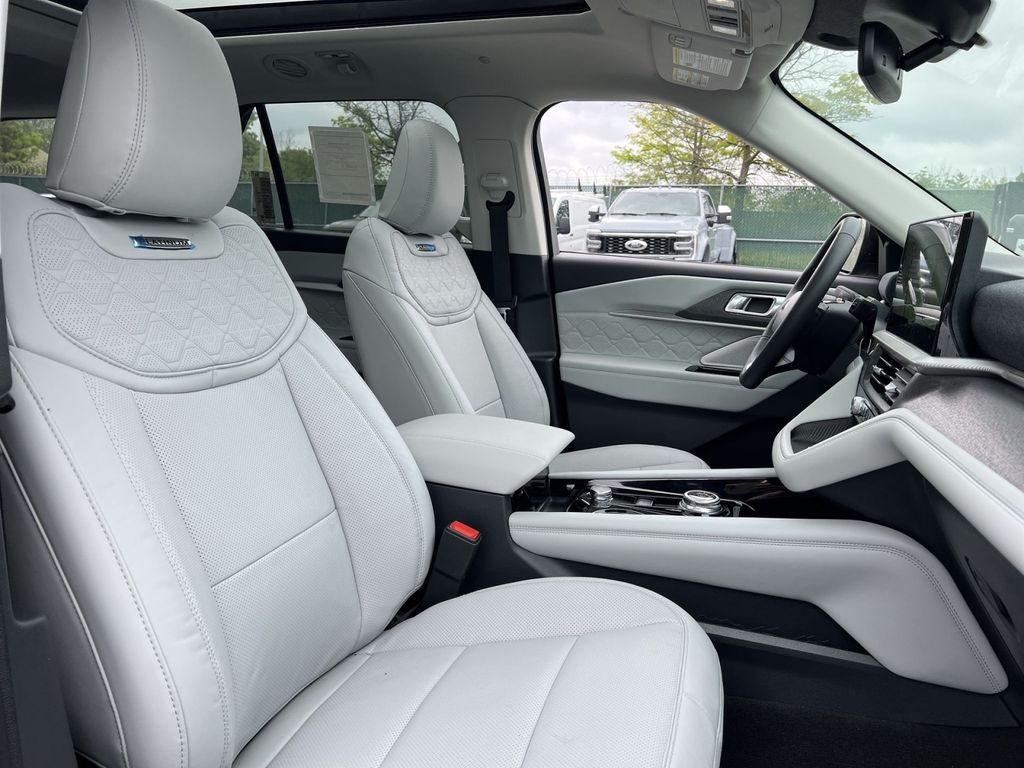 New 2026 Ford Explorer - photo 27