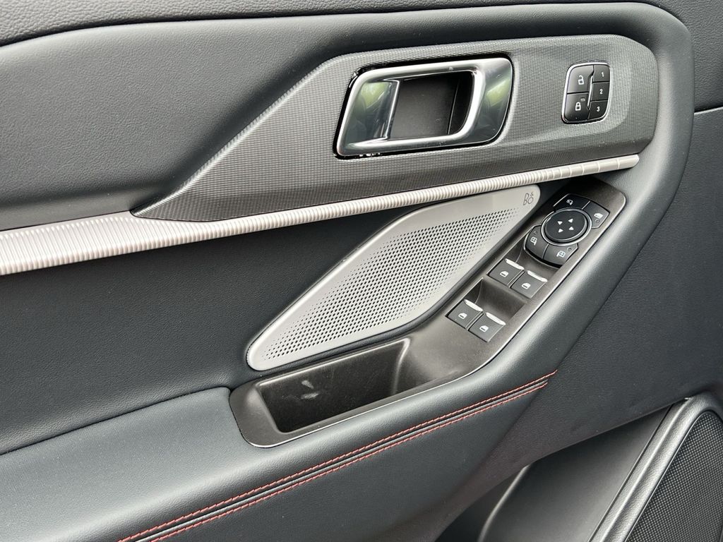New 2026 Ford Explorer - photo 14