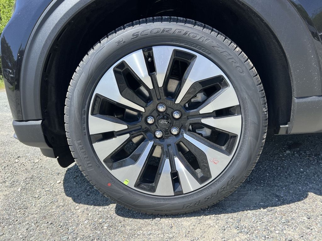 New 2026 Ford Explorer - photo 11