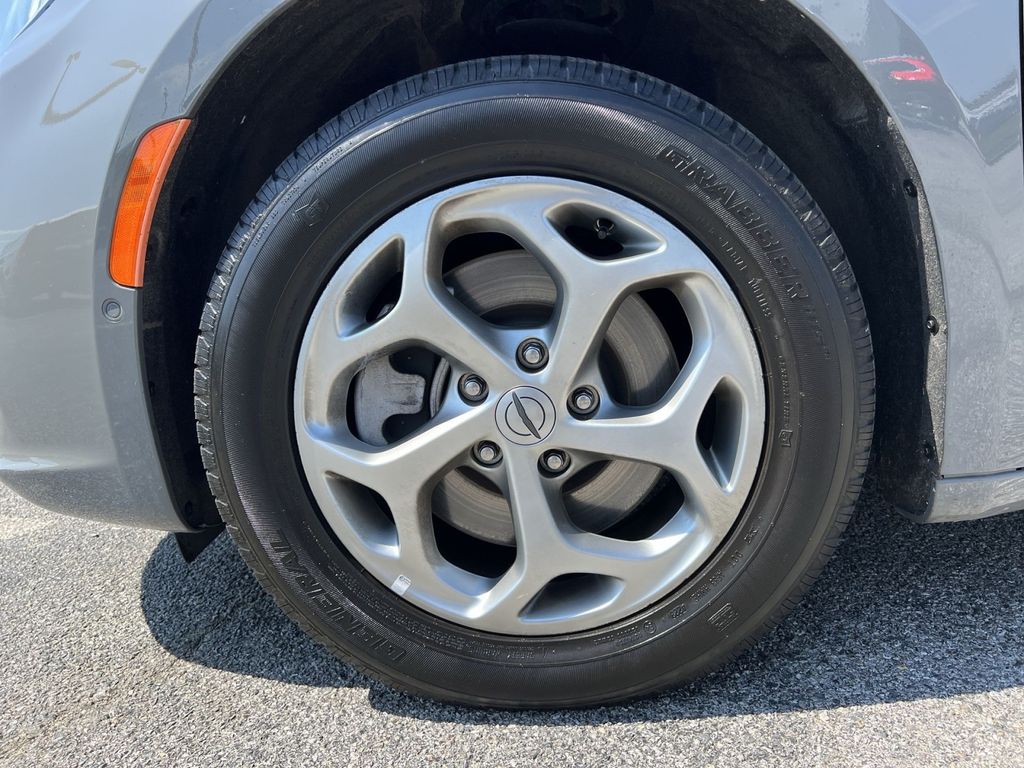 Used 2022 Chrysler Pacifica - photo 27