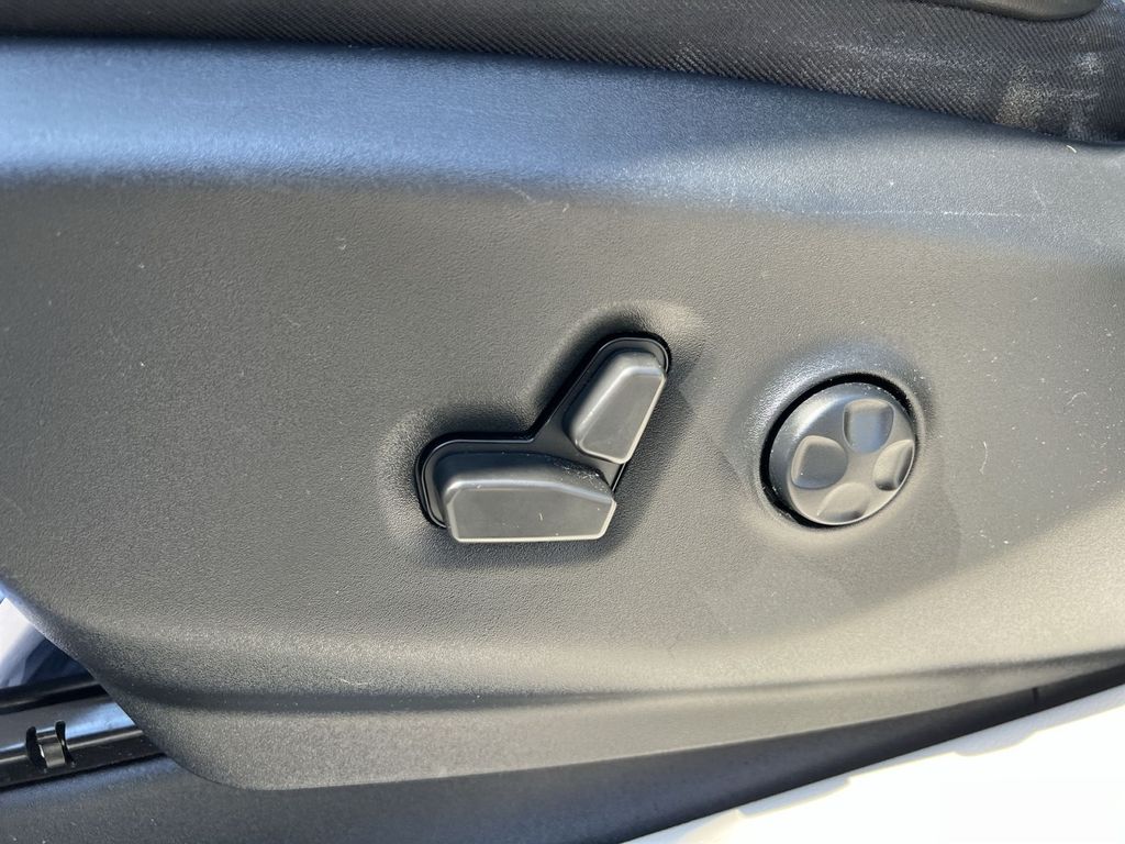 Used 2022 Chrysler Pacifica - photo 29