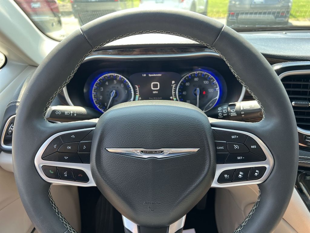 Used 2022 Chrysler Pacifica - photo 31