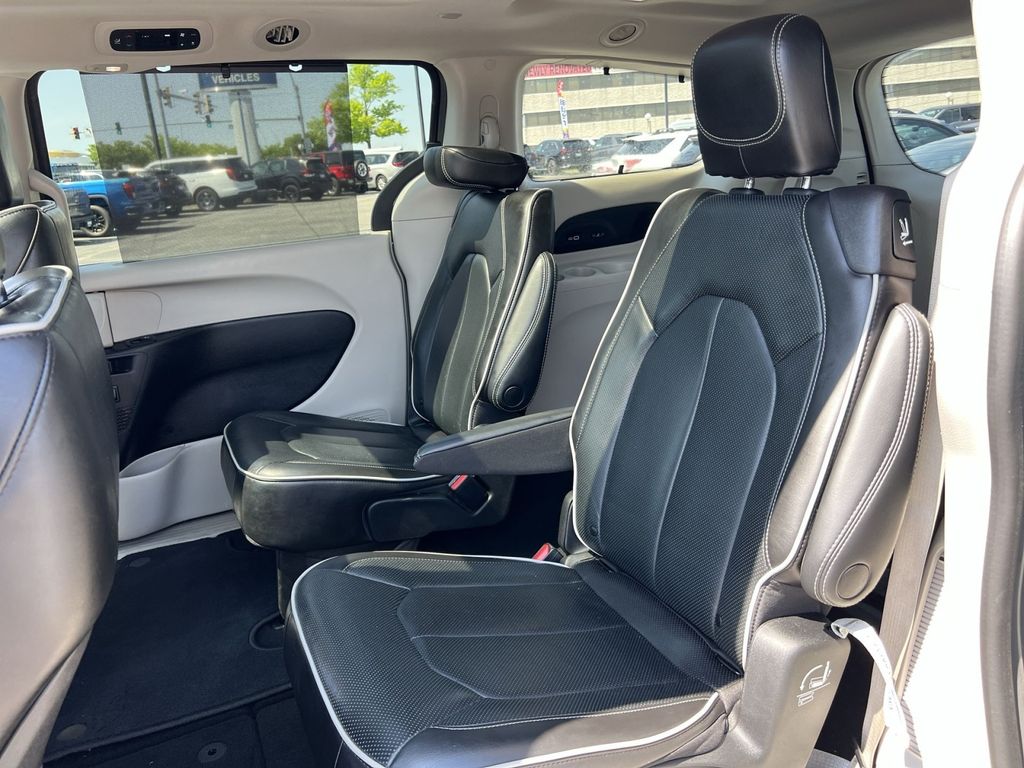 Used 2022 Chrysler Pacifica - photo 6